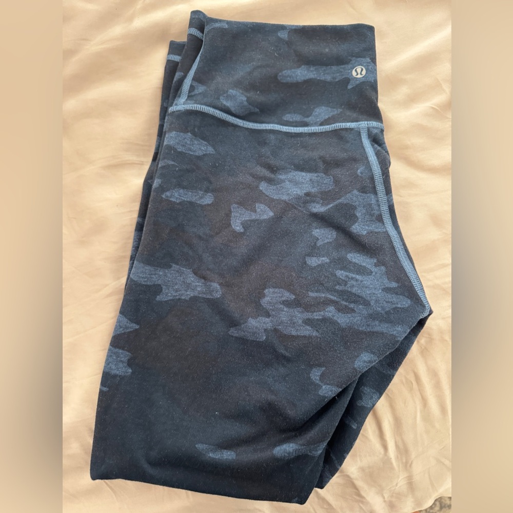Lululemon leggings size 4